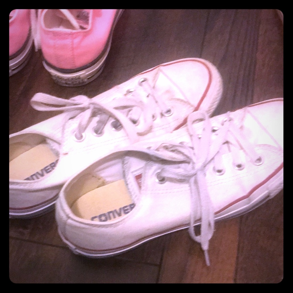 Converse original white size 7 women worn 4 times